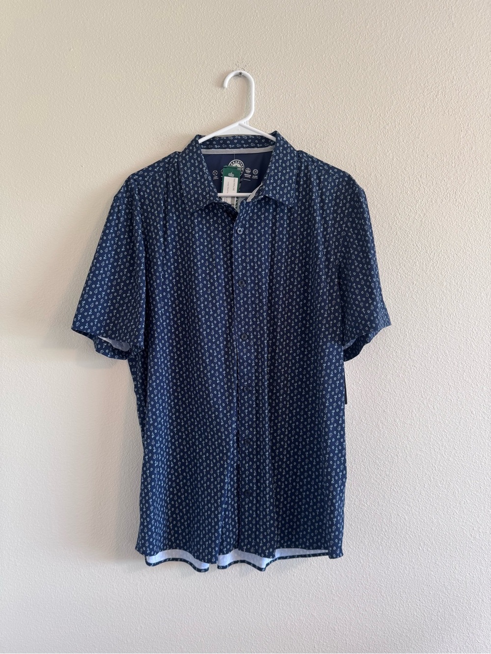 NWT flag and anthem Short-Sleeve Navy Printed Button-Down Shirt